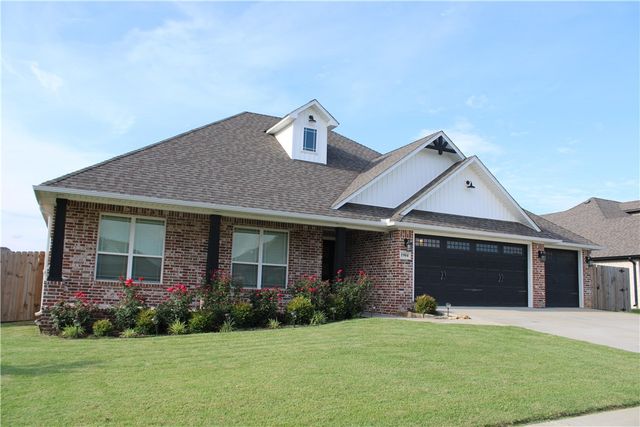 1904 Shelby Street, Pea Ridge, AR 72751