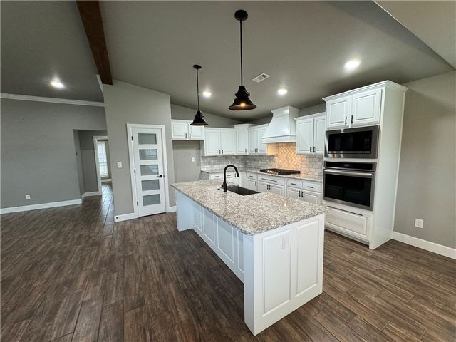 1904 Shelby Street, Pea Ridge, AR 72751