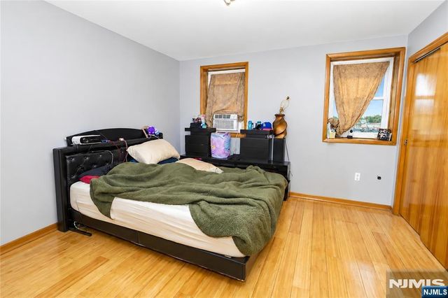 592 6th Street 1108, Newark, NJ 07107