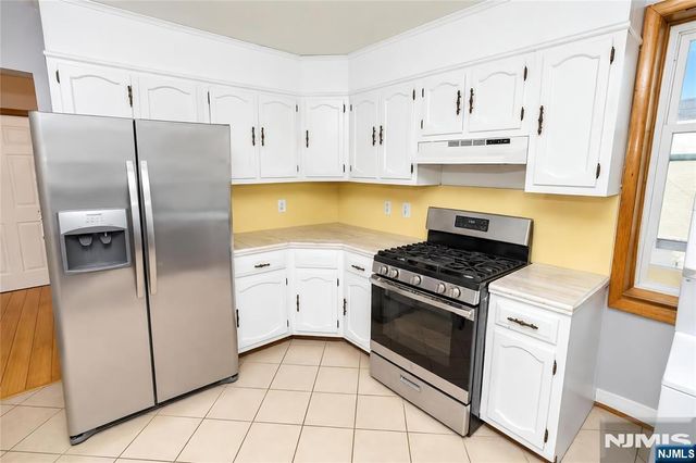 592 6th Street 1108, Newark, NJ 07107