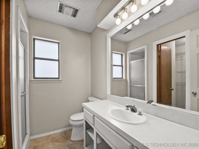 1515 Ward Road, Ardmore, OK 73401