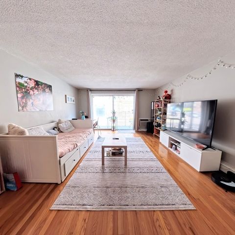 36 Bellvista 14, Boston, MA 02135