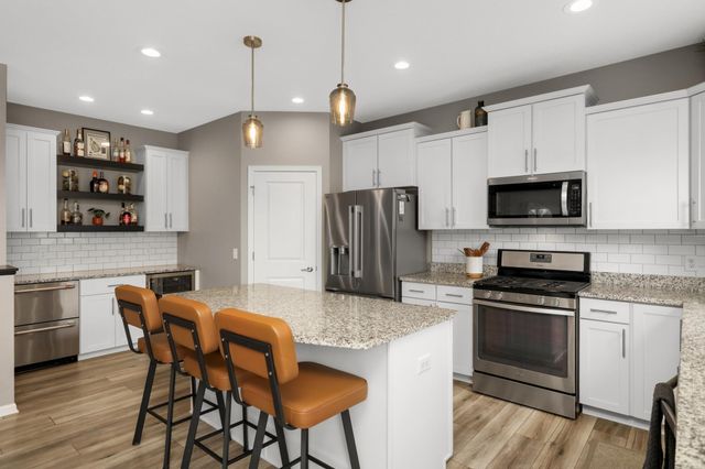 11409 84th Place N, Maple Grove, MN 55369