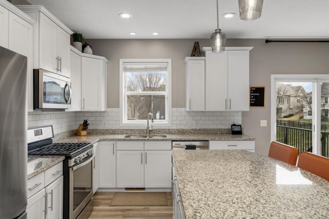 11409 84th Place N, Maple Grove, MN 55369