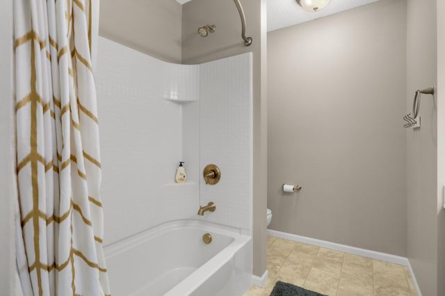 11409 84th Place N, Maple Grove, MN 55369