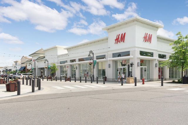 11409 84th Place N, Maple Grove, MN 55369