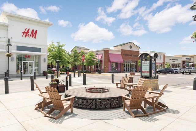 11409 84th Place N, Maple Grove, MN 55369