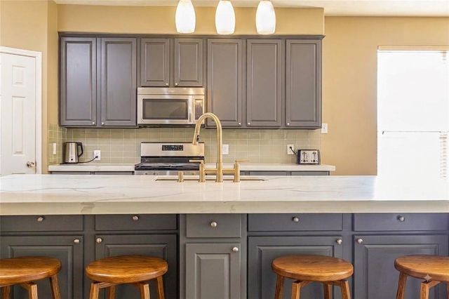 4815 Schiller Park Lane, Sugar Land, TX 77479