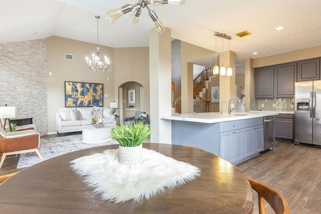 4815 Schiller Park Lane, Sugar Land, TX 77479