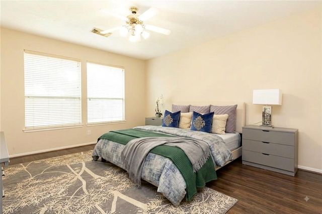 4815 Schiller Park Lane, Sugar Land, TX 77479