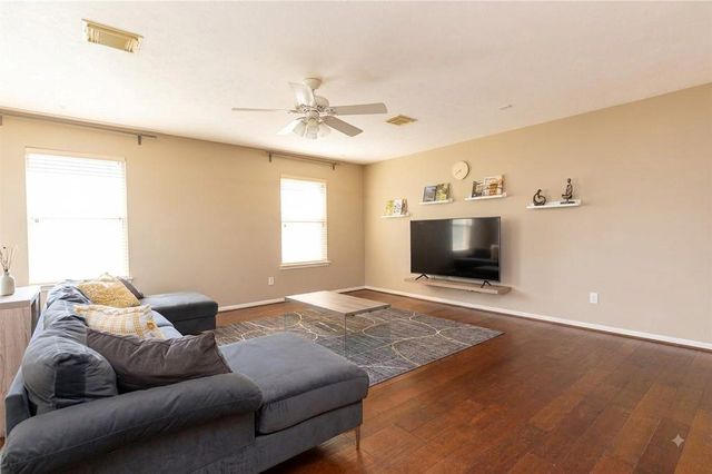 4815 Schiller Park Lane, Sugar Land, TX 77479