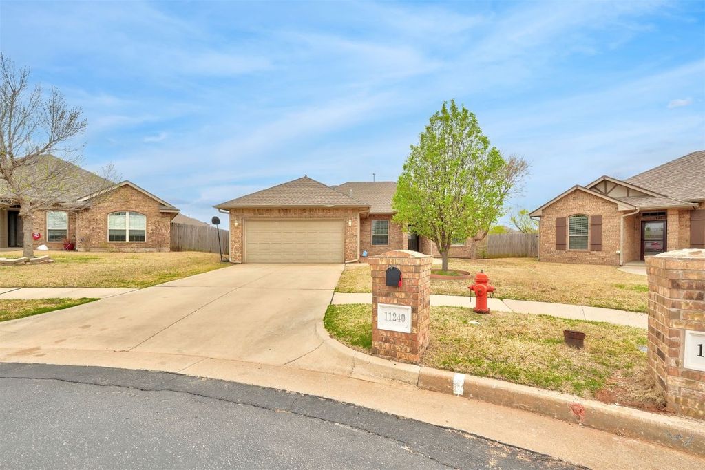 11240 NW 106th Street, Yukon, OK 73099