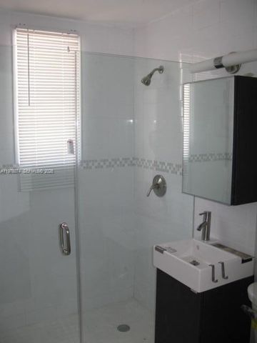 900 Jefferson Ave 4, Miami Beach, FL 33139