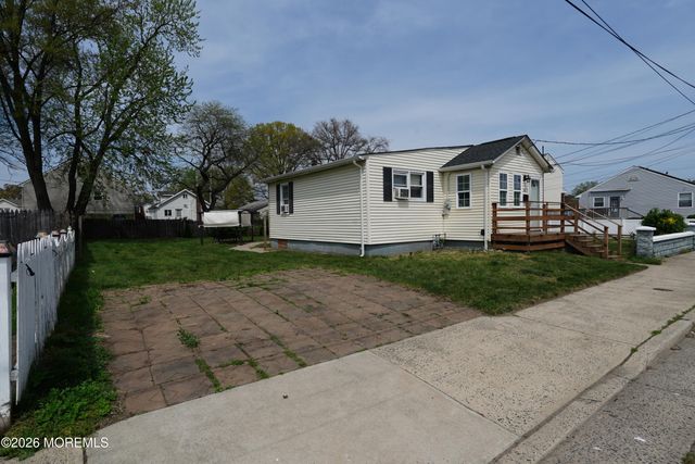 137 Maple Avenue, Keansburg, NJ 07734