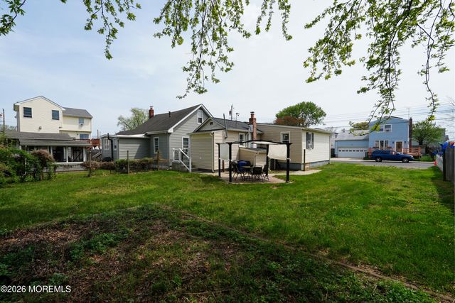 137 Maple Avenue, Keansburg, NJ 07734