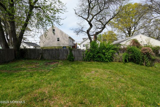 137 Maple Avenue, Keansburg, NJ 07734