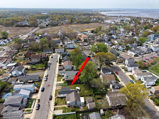 137 Maple Avenue, Keansburg, NJ 07734