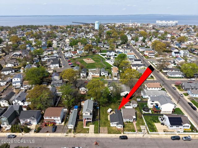 137 Maple Avenue, Keansburg, NJ 07734