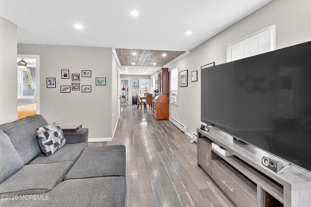 137 Maple Avenue, Keansburg, NJ 07734