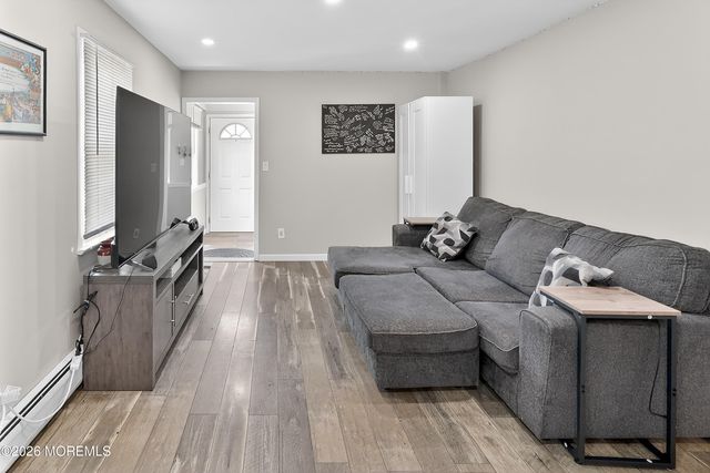 137 Maple Avenue, Keansburg, NJ 07734