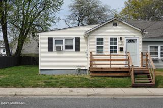 137 Maple Avenue, Keansburg, NJ 07734