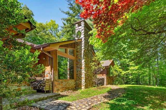 1171 Dogwood Lane, Mineral Bluff, GA 30559