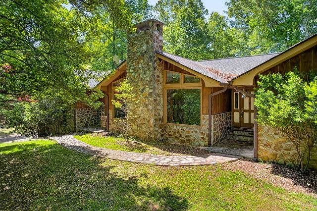 1171 Dogwood Lane, Mineral Bluff, GA 30559