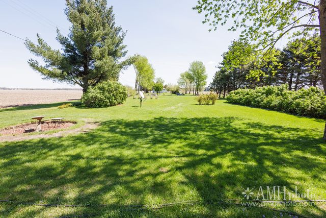 3743 S 8500 E Road, St. Anne, IL 60964