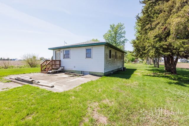 3743 S 8500 E Road, St. Anne, IL 60964