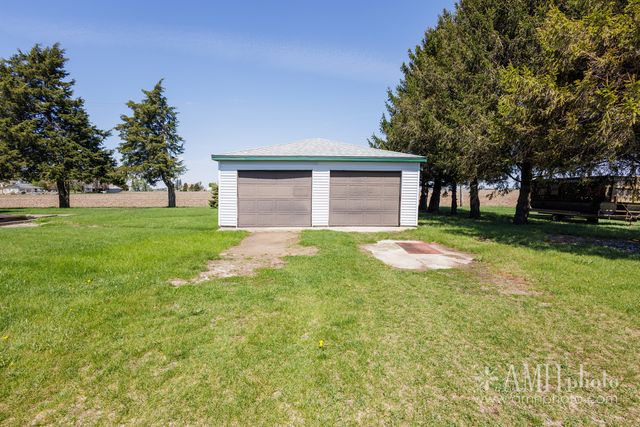 3743 S 8500 E Road, St. Anne, IL 60964