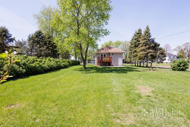 3743 S 8500 E Road, St. Anne, IL 60964