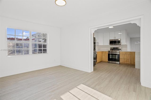 6825 SW 12th St, Pembroke Pines, FL 33023