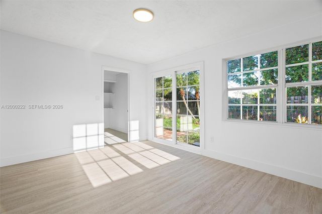 6825 SW 12th St, Pembroke Pines, FL 33023