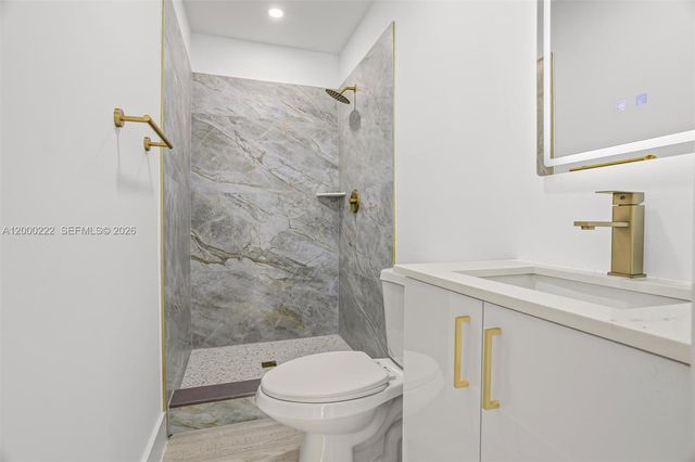 6825 SW 12th St, Pembroke Pines, FL 33023