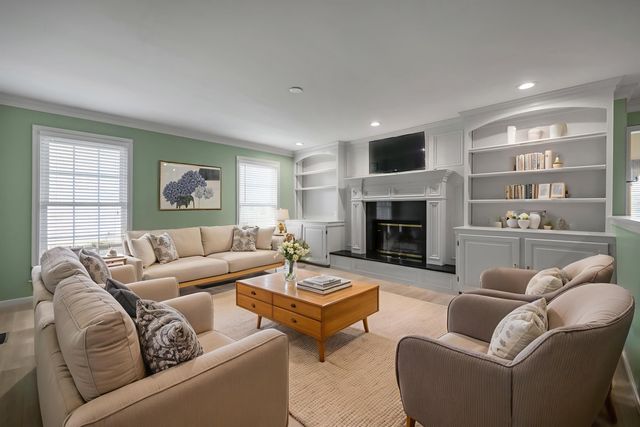 647 Gingermill Lane, Lexington, KY 40509