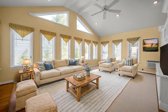 647 Gingermill Lane, Lexington, KY 40509