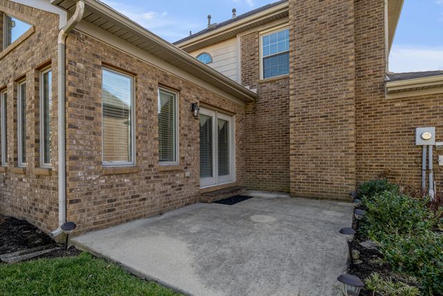 647 Gingermill Lane, Lexington, KY 40509