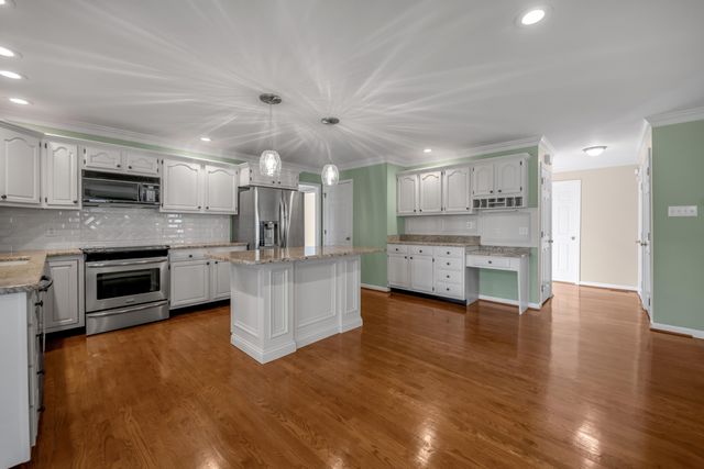 647 Gingermill Lane, Lexington, KY 40509