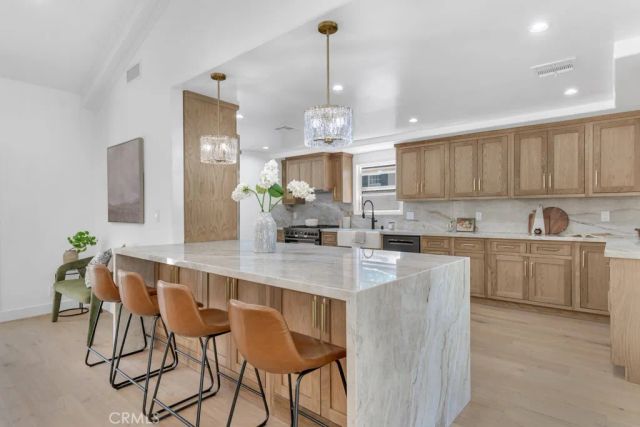 1914 Midlothian Drive, Altadena, CA 91001