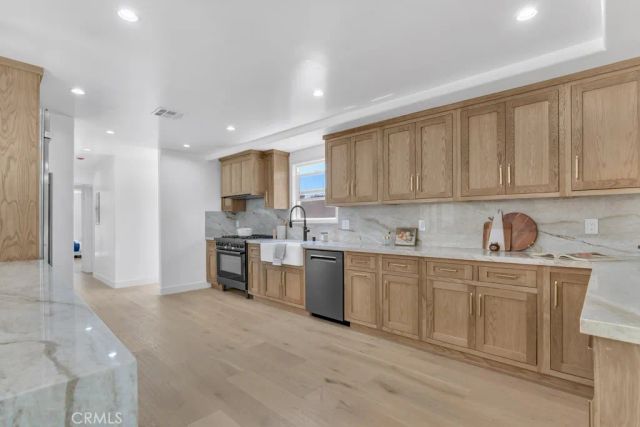 1914 Midlothian Drive, Altadena, CA 91001