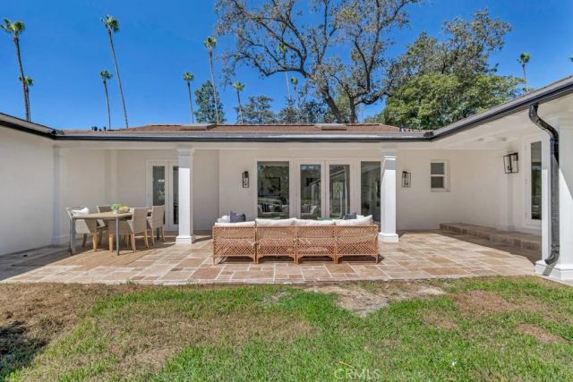 1914 Midlothian Drive, Altadena, CA 91001