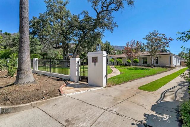 1914 Midlothian Drive, Altadena, CA 91001