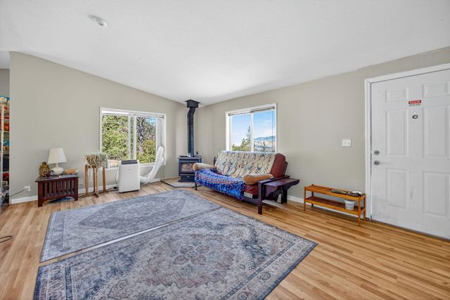 4492 Old Highway 99 S, Ashland, OR 97520