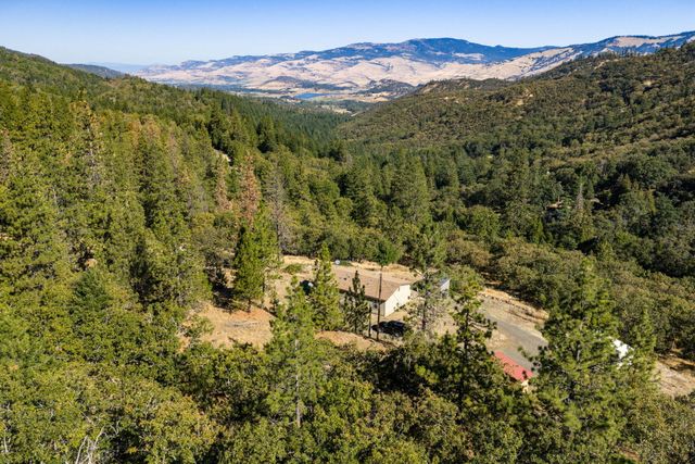 4492 Old Highway 99 S, Ashland, OR 97520