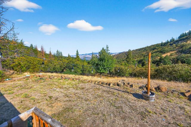 4492 Old Highway 99 S, Ashland, OR 97520