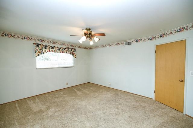 909 Mount Vernon Dr, Modesto, CA 95350