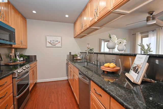 3320 Kimberly Way, San Mateo, CA 94403