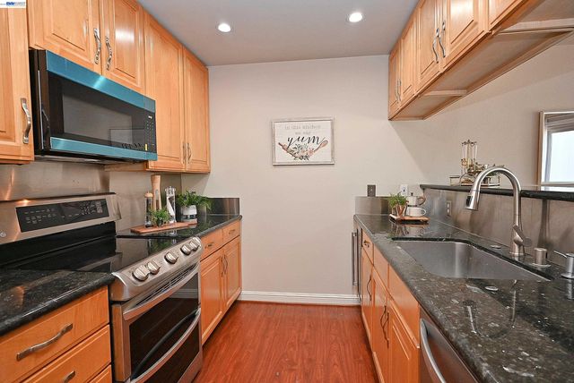 3320 Kimberly Way, San Mateo, CA 94403