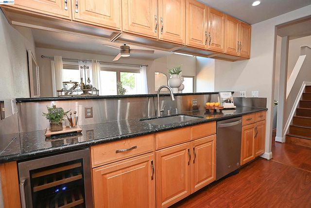 3320 Kimberly Way, San Mateo, CA 94403