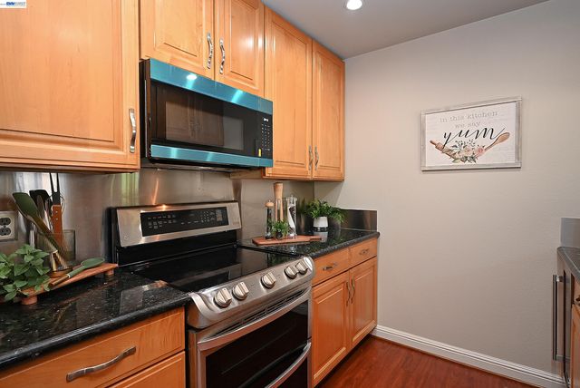 3320 Kimberly Way, San Mateo, CA 94403